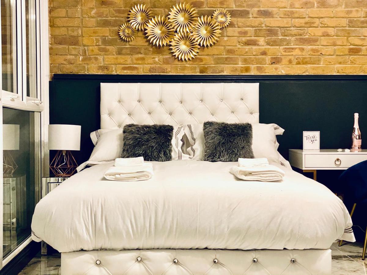 Duke And Duchess Apartments And Rooms - Private In Room Hot Tub Suites London Kültér fotó