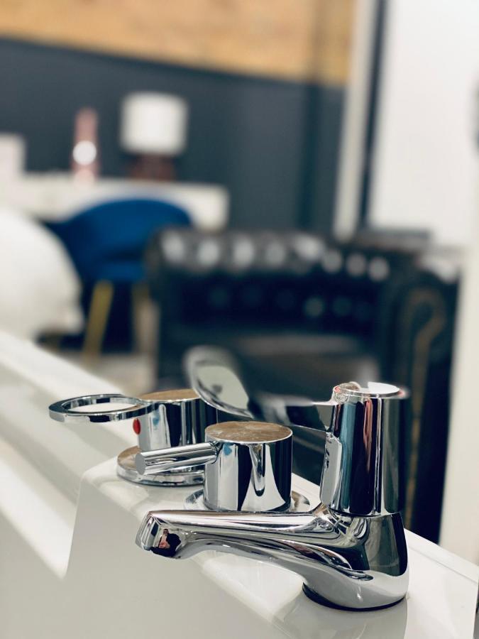 Duke And Duchess Apartments And Rooms - Private In Room Hot Tub Suites London Kültér fotó