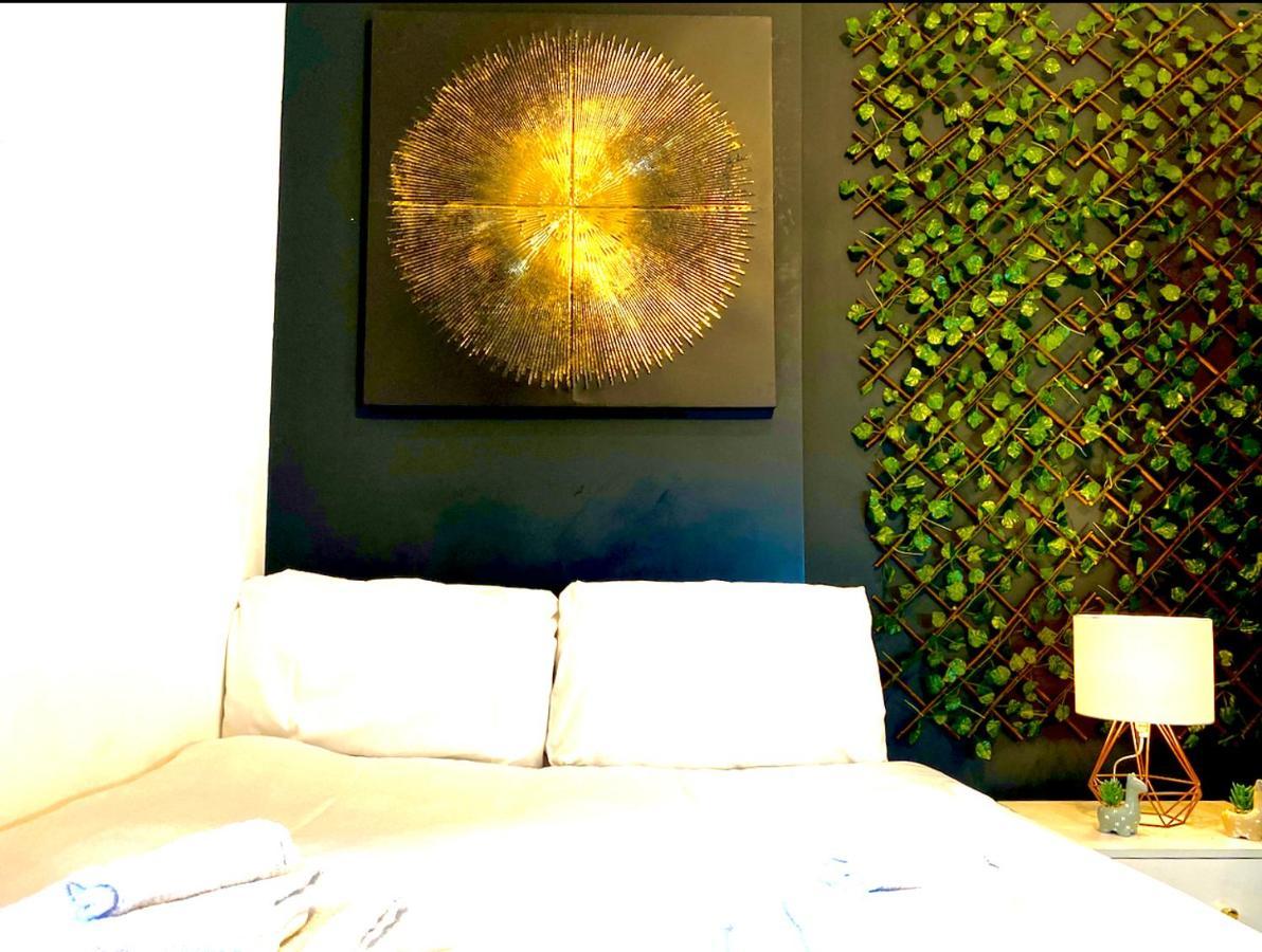 Duke And Duchess Apartments And Rooms - Private In Room Hot Tub Suites London Kültér fotó