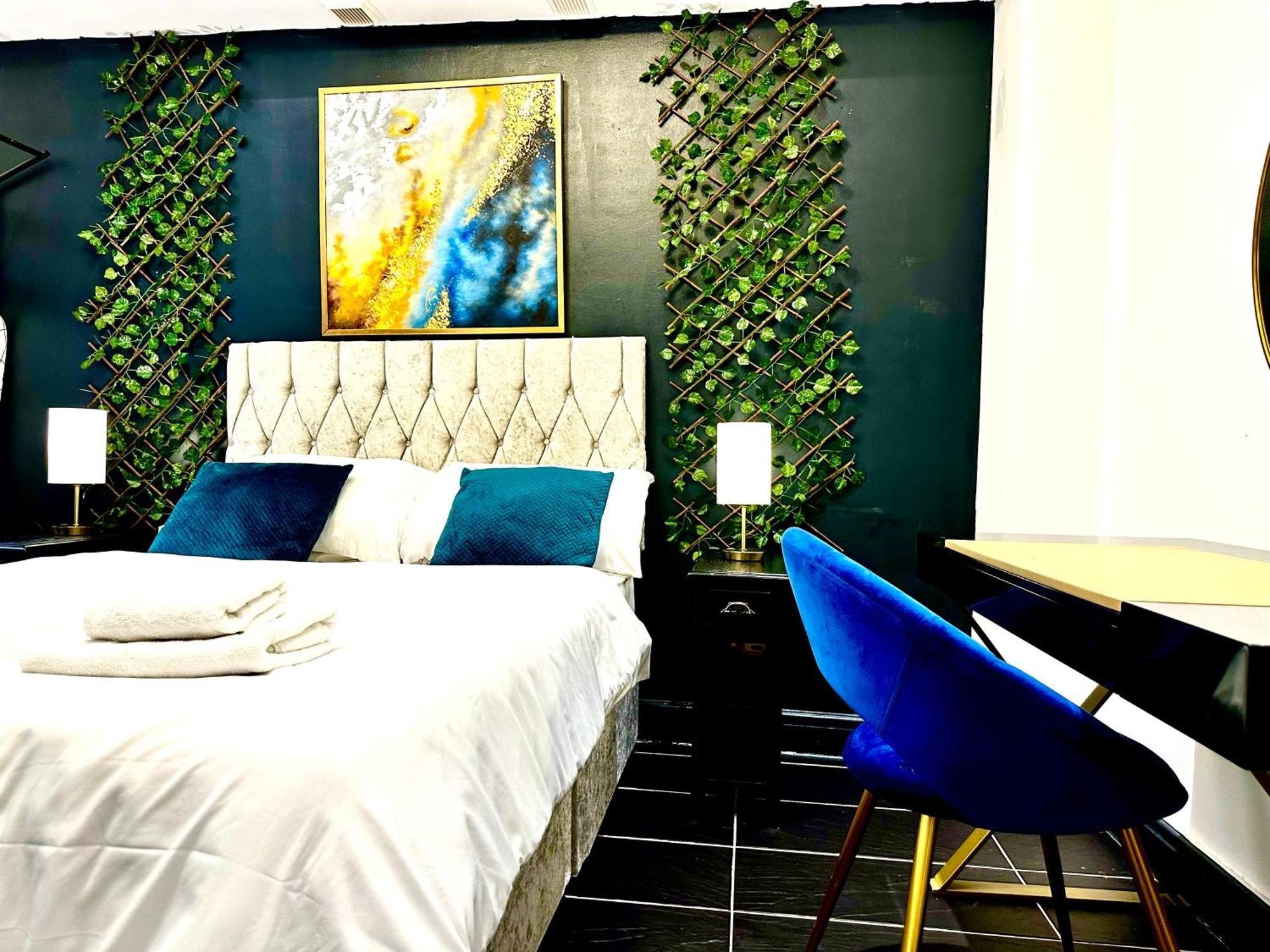 Duke And Duchess Apartments And Rooms - Private In Room Hot Tub Suites London Kültér fotó